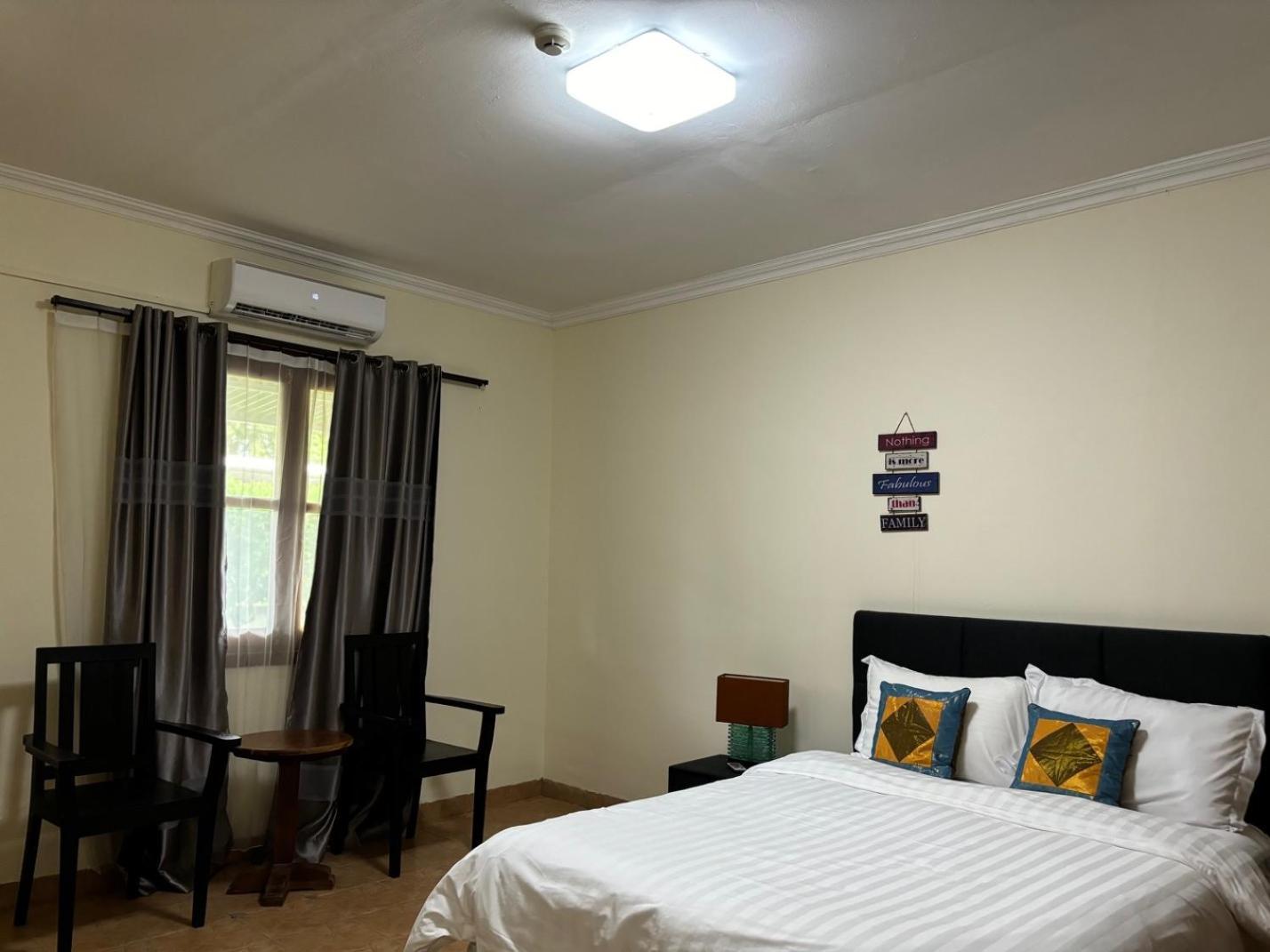 Palm Malinamoc Hotel Dili Extérieur photo