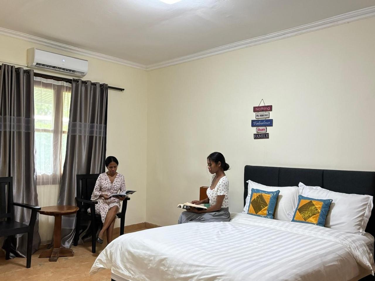Palm Malinamoc Hotel Dili Extérieur photo