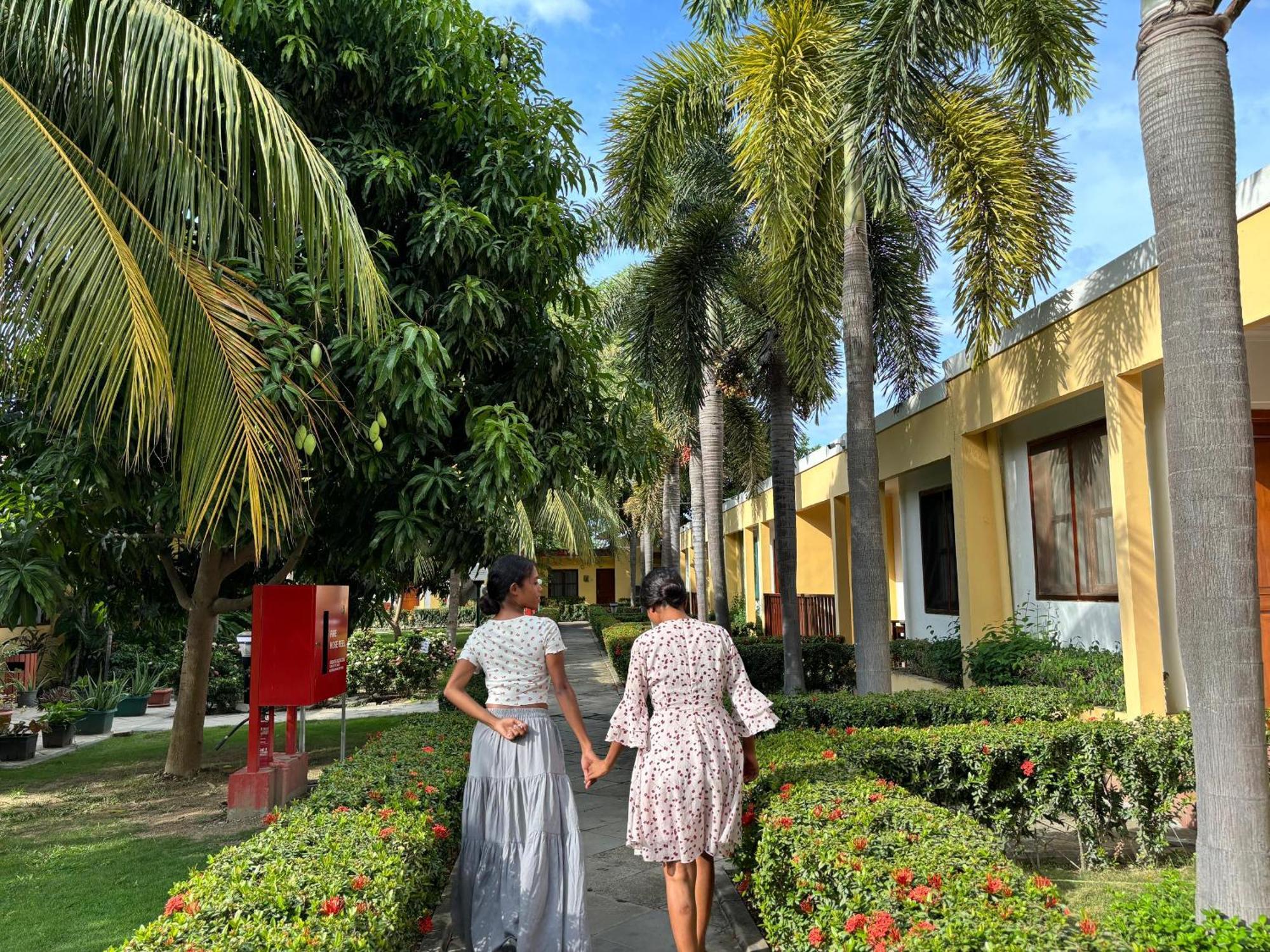 Palm Malinamoc Hotel Dili Extérieur photo